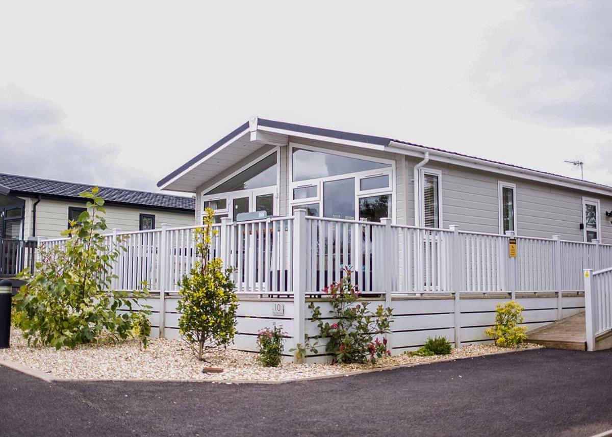 Hornbeam Country Park Hotel Honiton Exterior foto